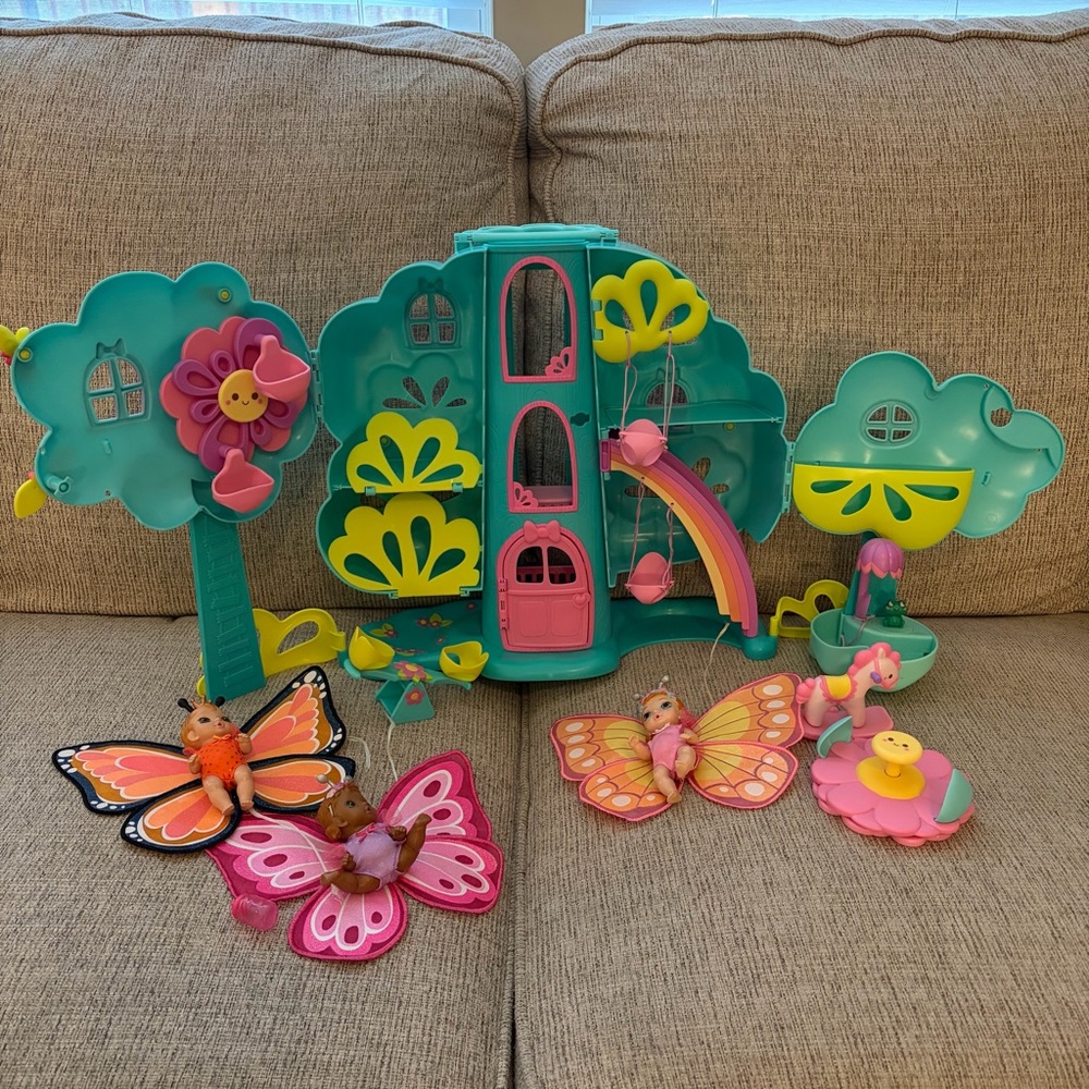 Baby born treehouse play set with 3 dolls